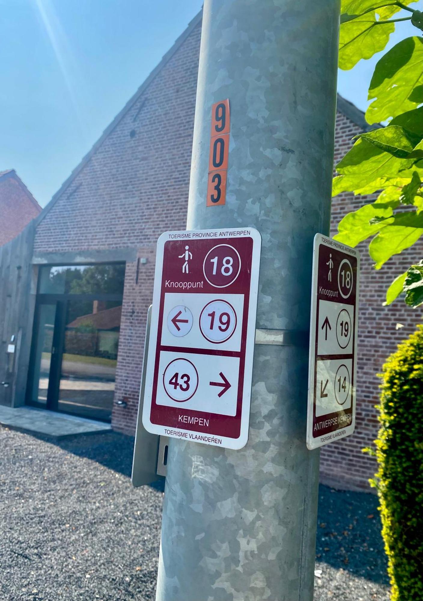 Hoeve De Kleinheide Dessel Bagian luar foto